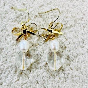 Winter white water pearls with bow and hearted earrings